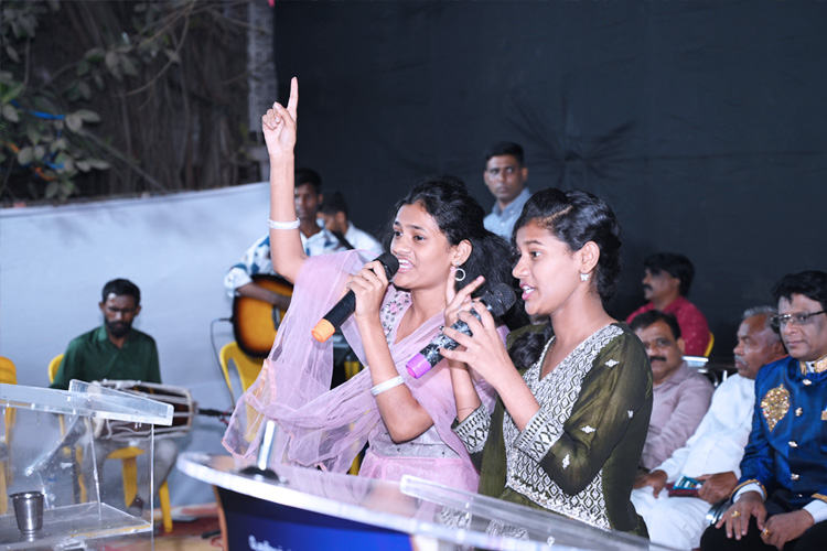 On January 13 and 14, 2024, thousands gathered for Grace Ministry's two-day prayer meeting at Sion on the Mumbai grounds. The two-day prayer assembly drew attendees from around Mumbai. This is a detailed report of the Day 2 prayer meeting conducted in Koliwada, Dharavi.